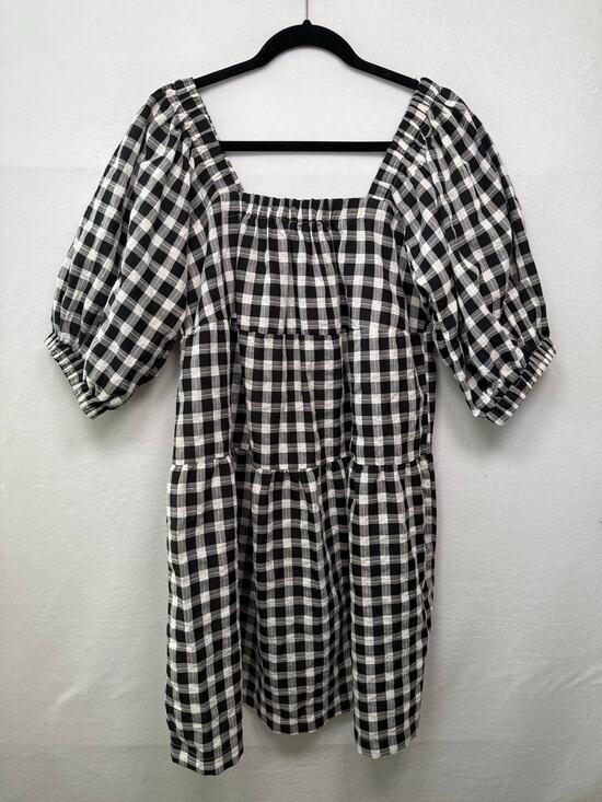 Aaron & Amber Dresses & Skirts - Aaron & Amber Black/White Gingham Puff Sleeve Square Neck Tiered Dress, Size L